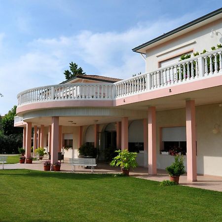 Stella - Casa Per Ferie Hotel Bellaria – Igea Marina Kültér fotó