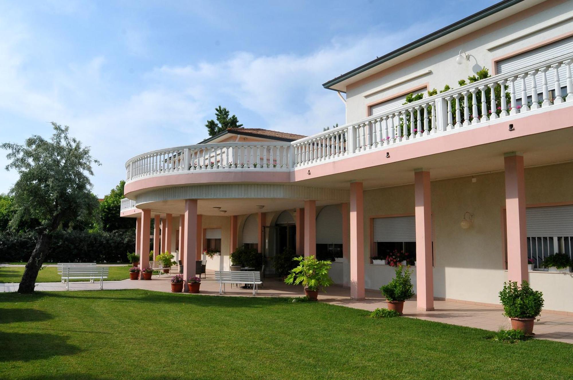 Stella - Casa Per Ferie Hotel Bellaria – Igea Marina Kültér fotó